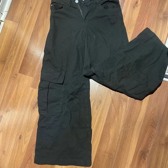 Garage Black Wide Leg Cargo Pants - Picture 4 of 5